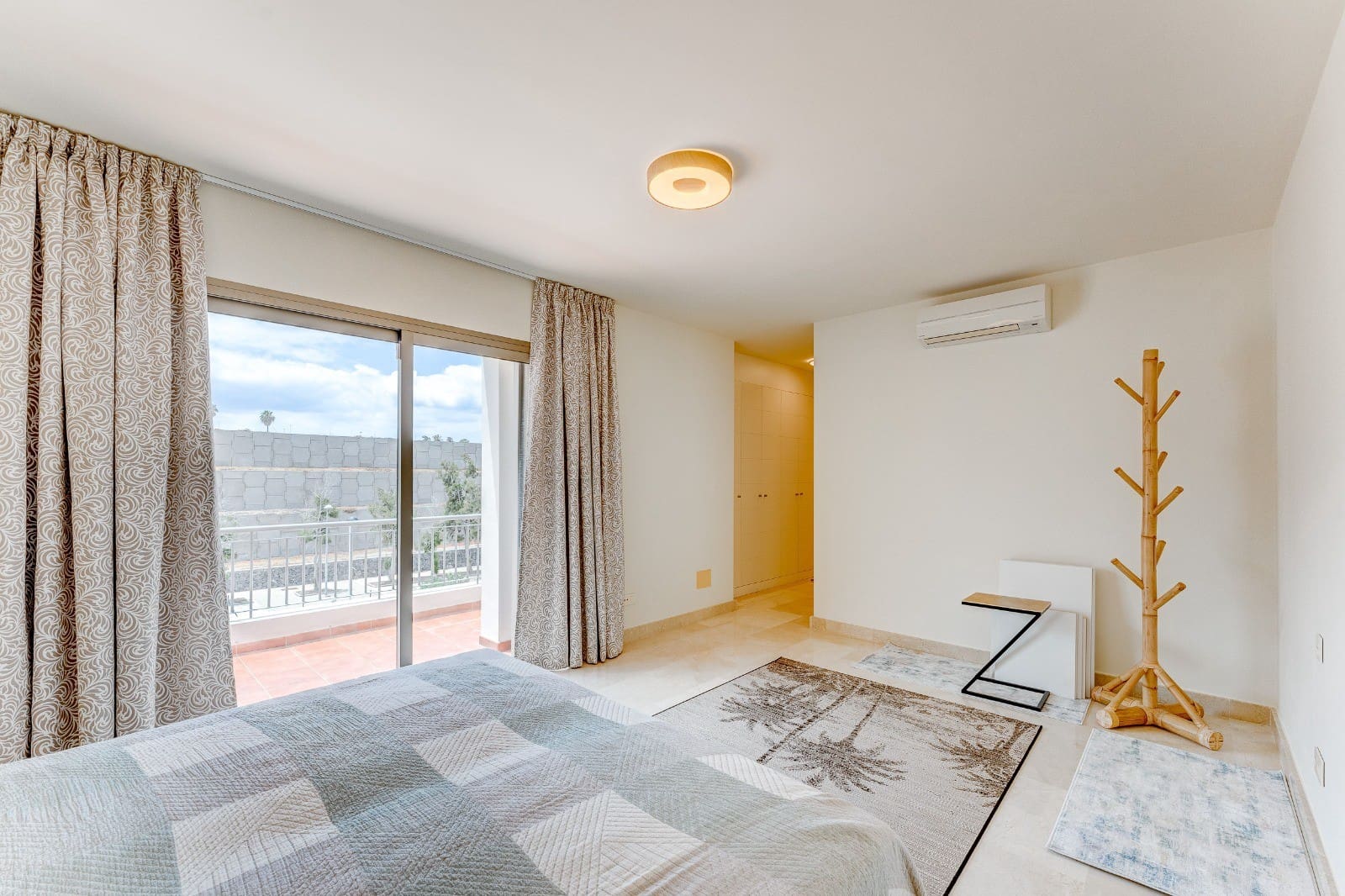 2 sypialnia Apartament na sprzedaż w La Caleta Adeje z basenem - 715 000 € (Ref: 9353891)