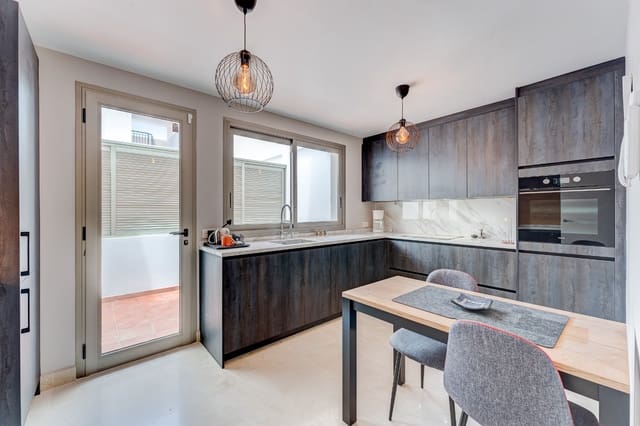 2 sovrum Lägenhet till salu i La Caleta Adeje, Adeje med pool - 715 000 € (Ref: 9353891)