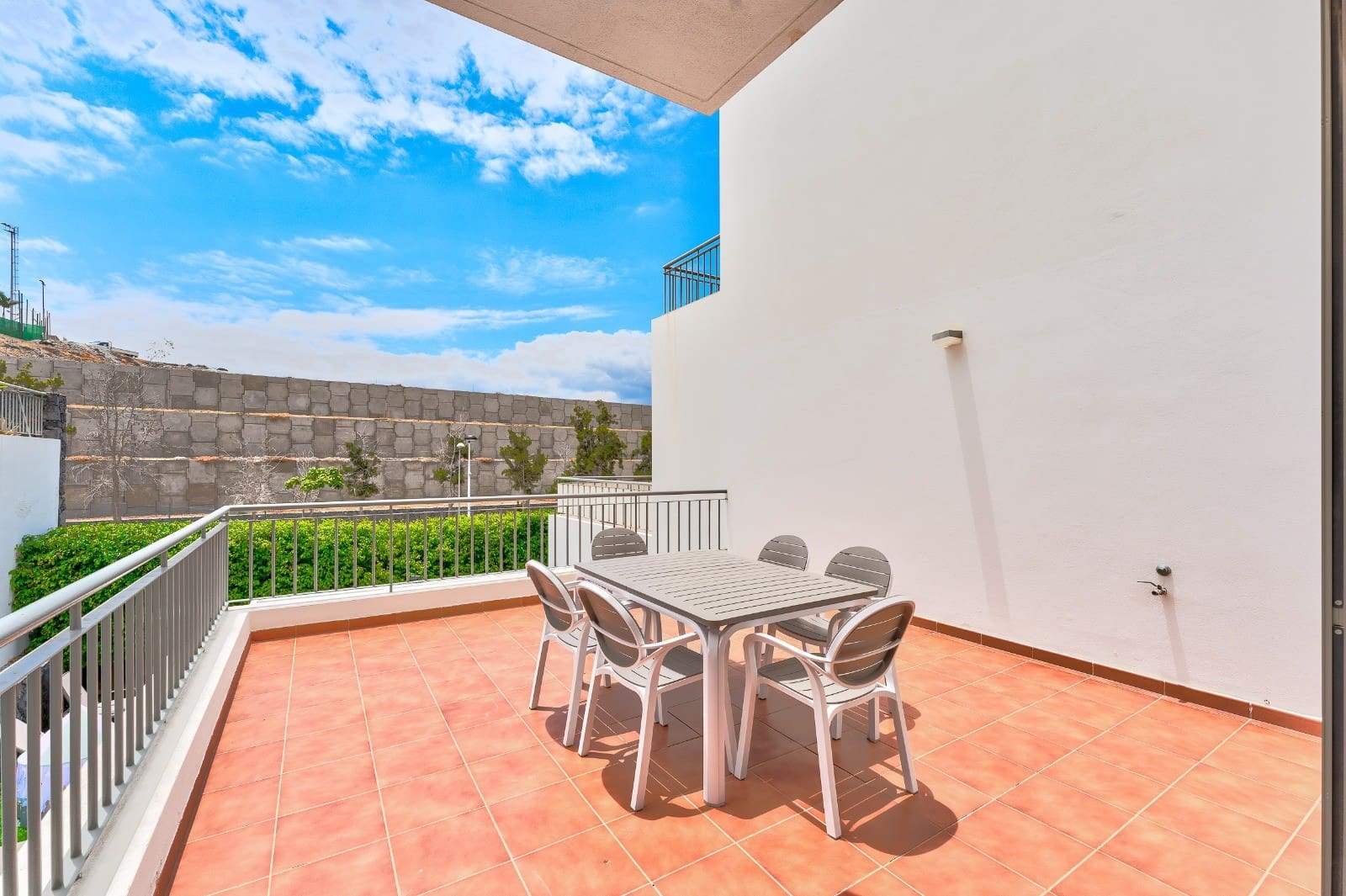 2 sypialnia Apartament na sprzedaż w La Caleta Adeje z basenem - 715 000 € (Ref: 9353891)