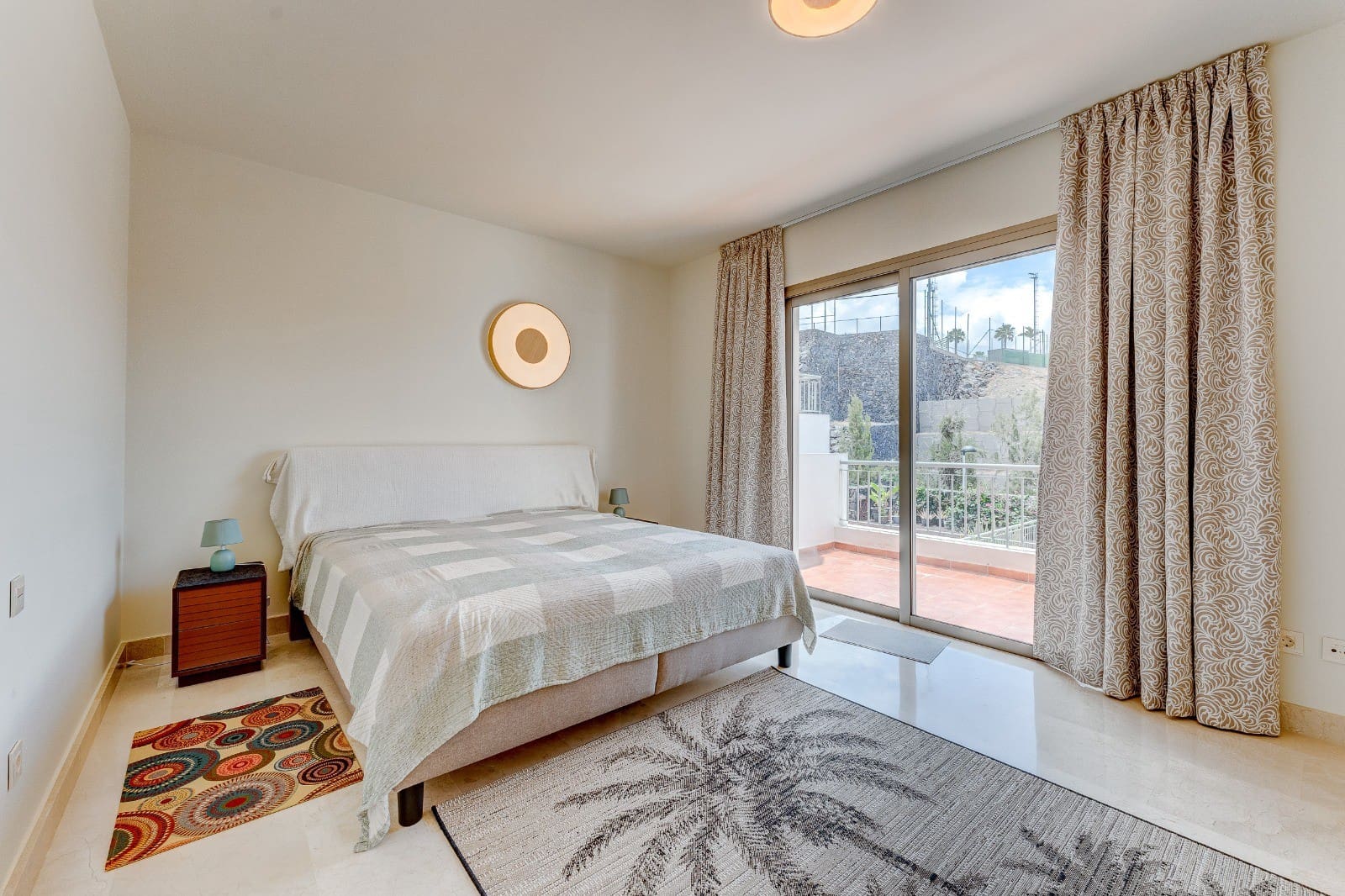 2 sypialnia Apartament na sprzedaż w La Caleta Adeje z basenem - 715 000 € (Ref: 9353891)