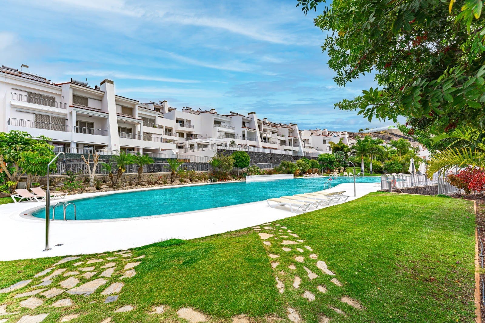 2 sypialnia Apartament na sprzedaż w La Caleta Adeje z basenem - 715 000 € (Ref: 9353891)