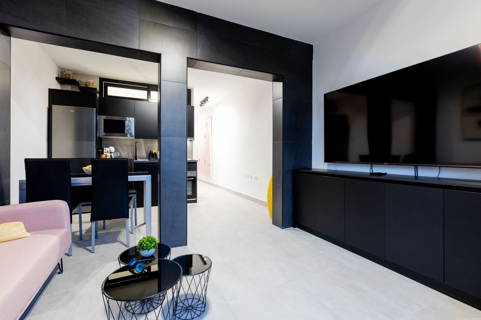 2 slaapkamer Appartement te koop in Adeje met zwembad - € 298.000 (Ref: 9353893)