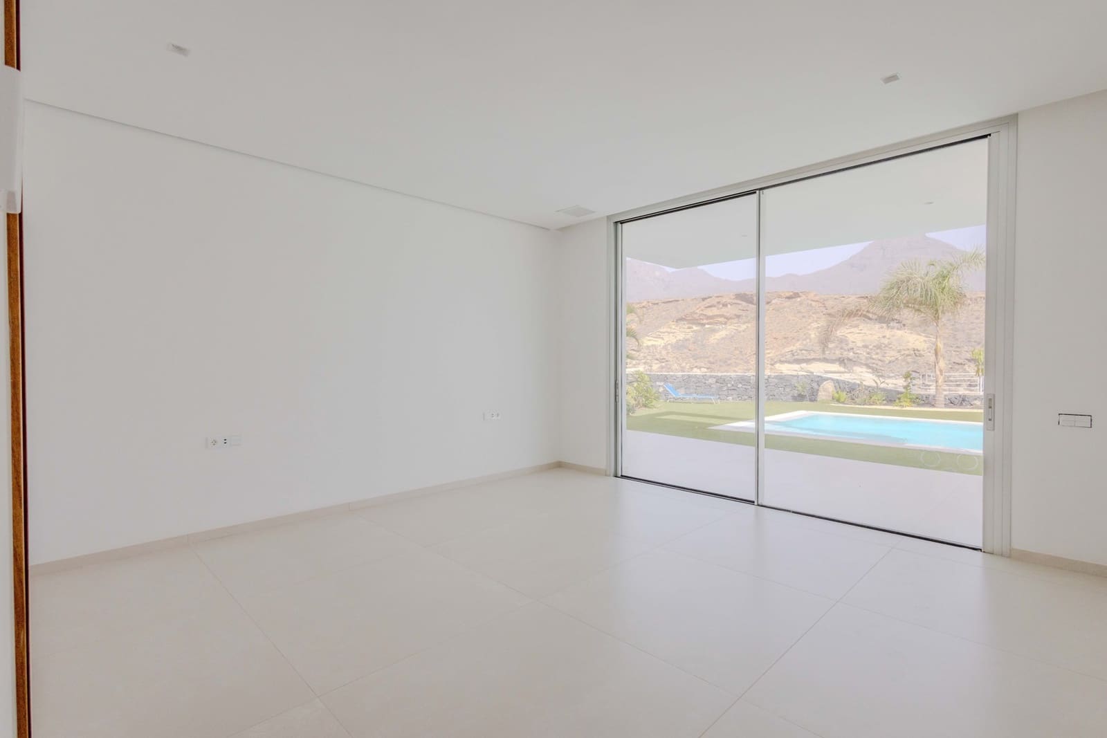 5 soverom Villa til salgs i La Caleta Adeje med svømmebasseng - € 6 150 000 (Ref: 9353895)