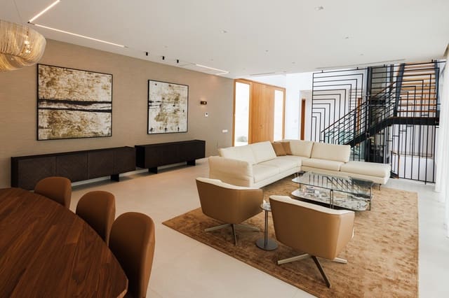 5 slaapkamer Villa te koop in La Caleta Adeje, Adeje met zwembad - € 6.150.000 (Ref: 9353895)