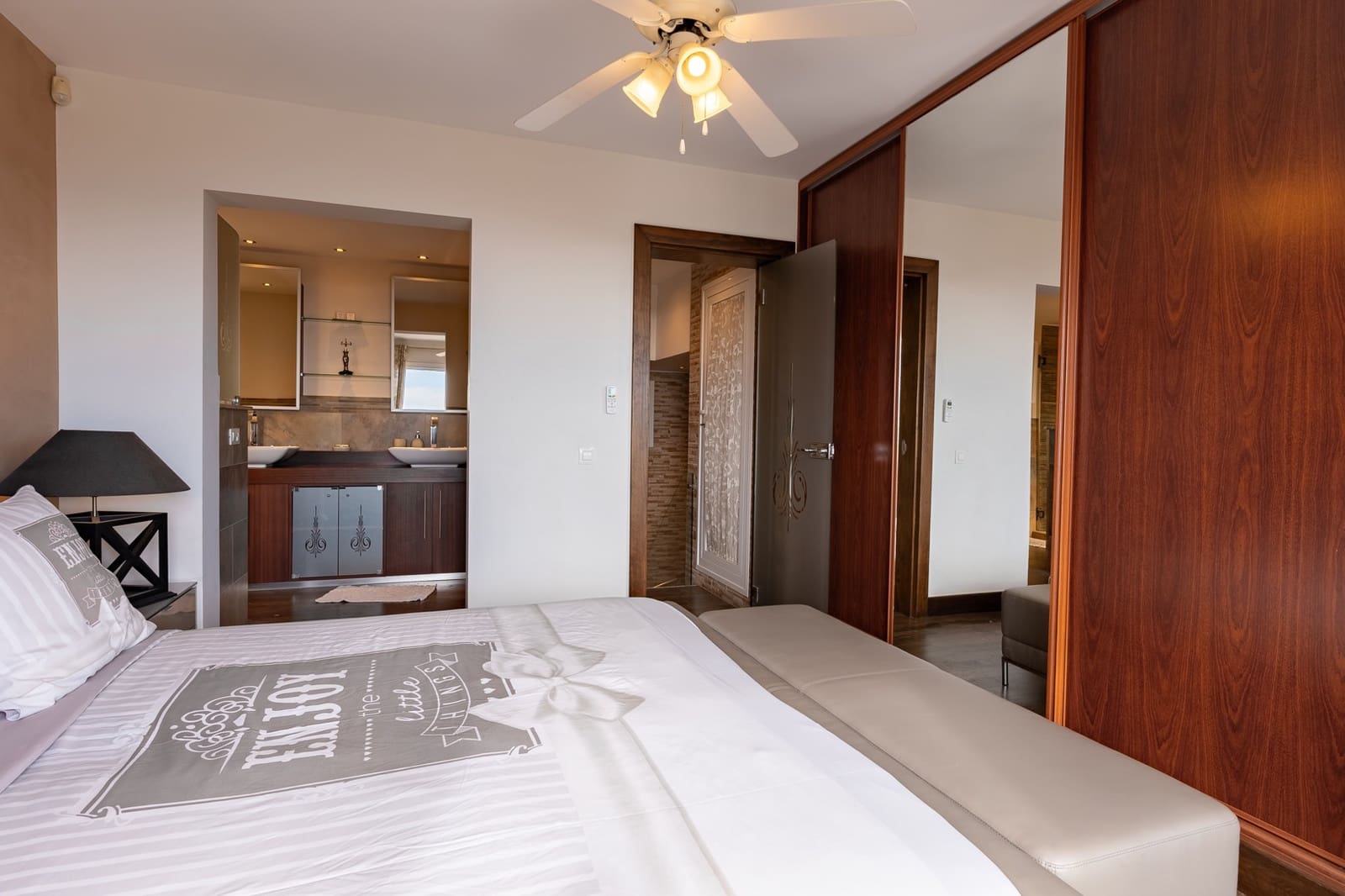 3 slaapkamer Villa te koop in Adeje met zwembad - € 1.100.000 (Ref: 9378031)