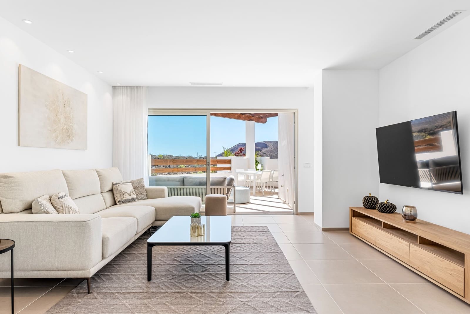 3 slaapkamer Appartement te koop in Palm-Mar met zwembad - € 795.000 (Ref: 9378032)