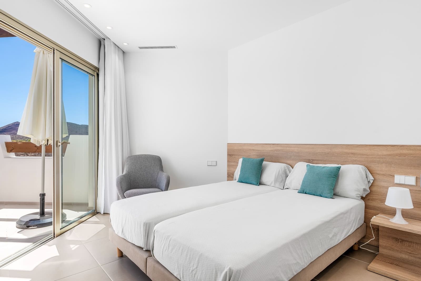 3 slaapkamer Appartement te koop in Palm-Mar met zwembad - € 795.000 (Ref: 9378032)