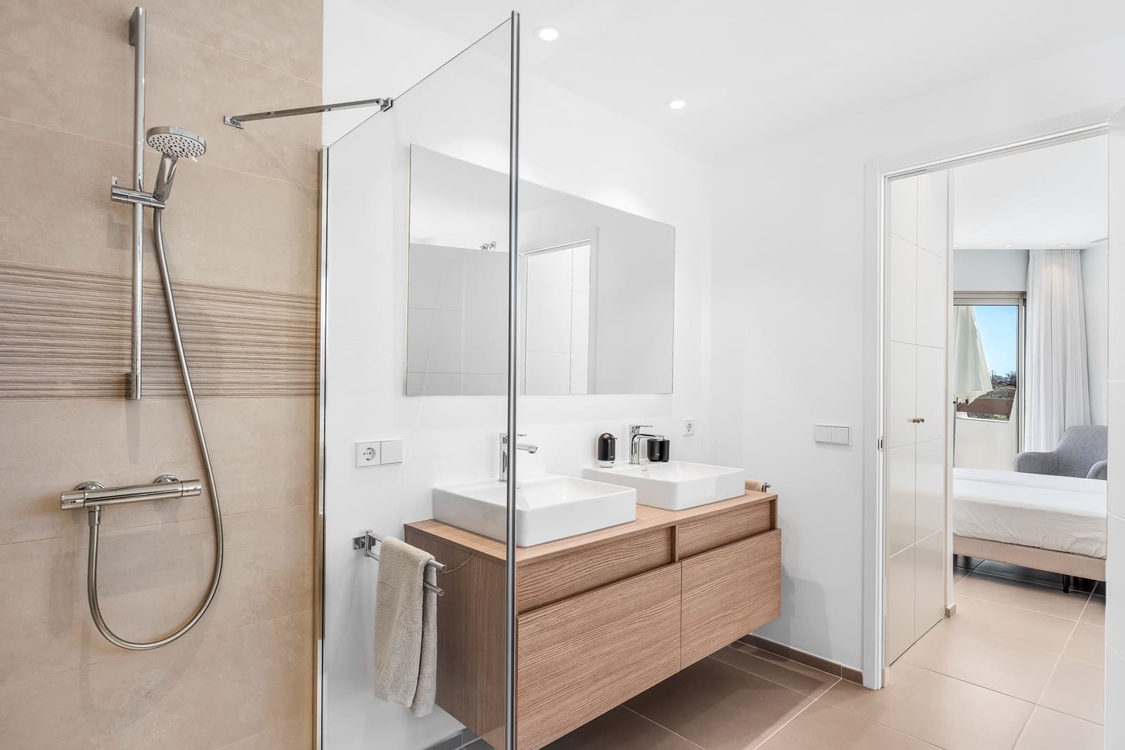 3 slaapkamer Appartement te koop in Palm-Mar met zwembad - € 795.000 (Ref: 9378032)