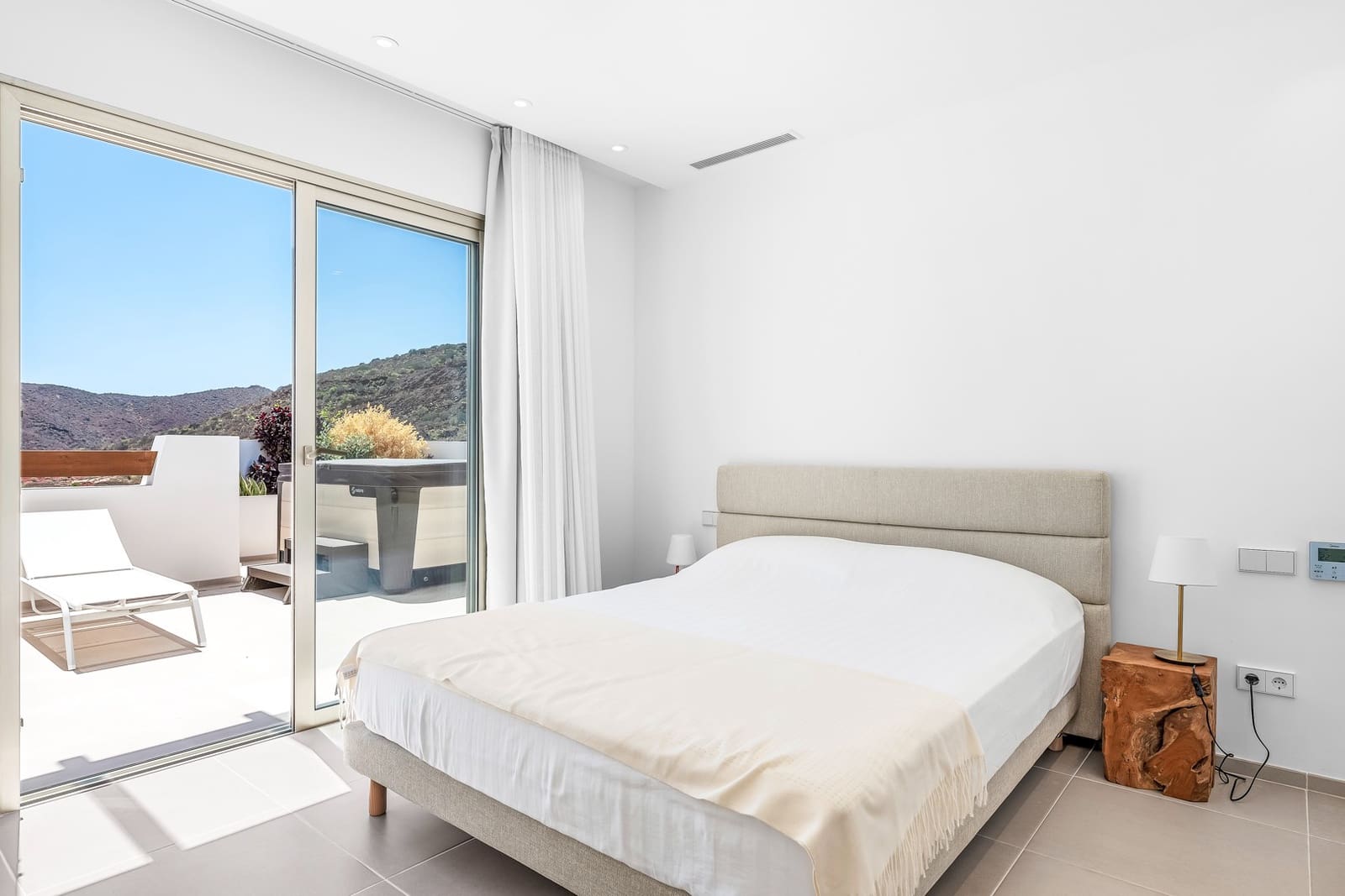 3 slaapkamer Appartement te koop in Palm-Mar met zwembad - € 795.000 (Ref: 9378032)