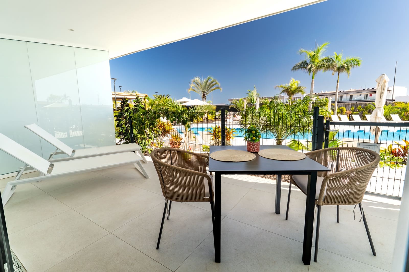 1 slaapkamer Appartement te koop in San Miguel de Abona met zwembad garage - € 349.000 (Ref: 9476186)