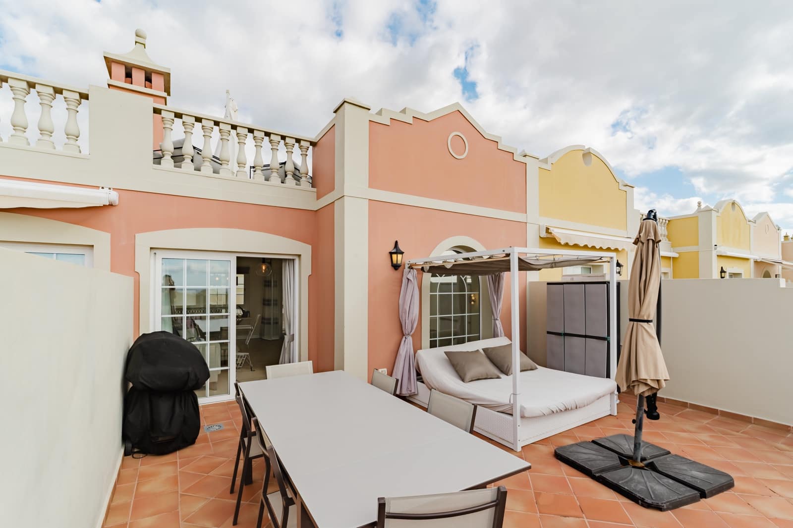 2 bedroom Apartment for sale in Palm-Mar with pool garage - € 459,000 (Ref: 9477043)