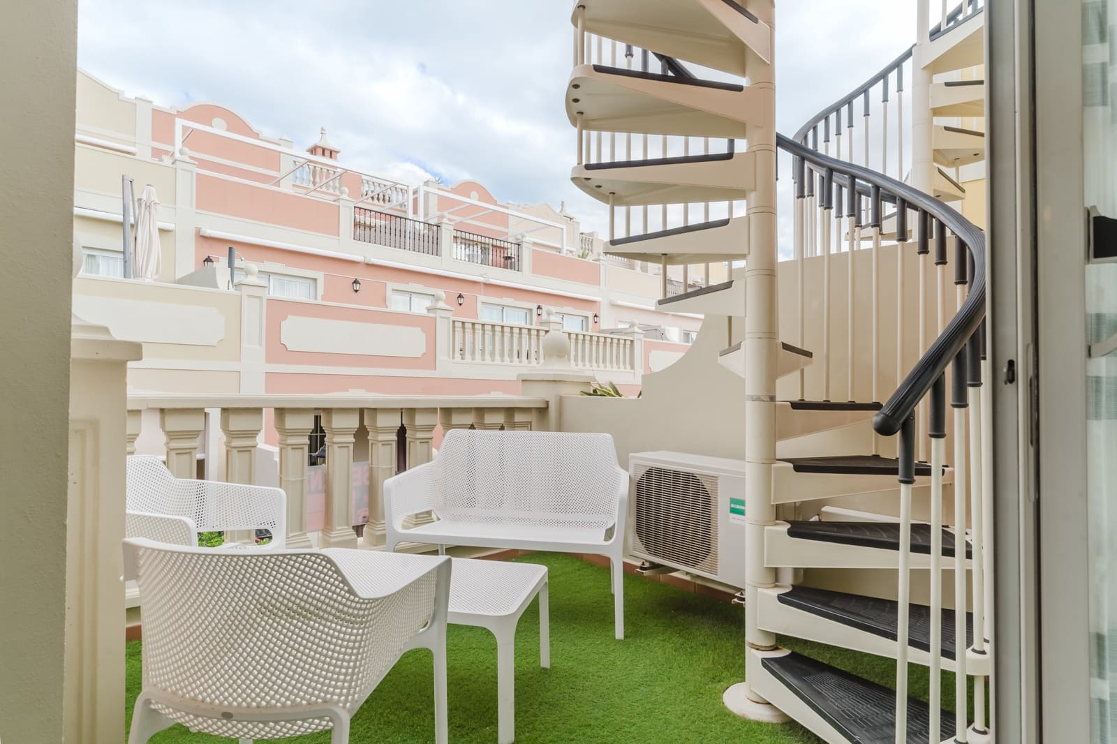 2 bedroom Apartment for sale in Palm-Mar with pool garage - € 459,000 (Ref: 9477043)