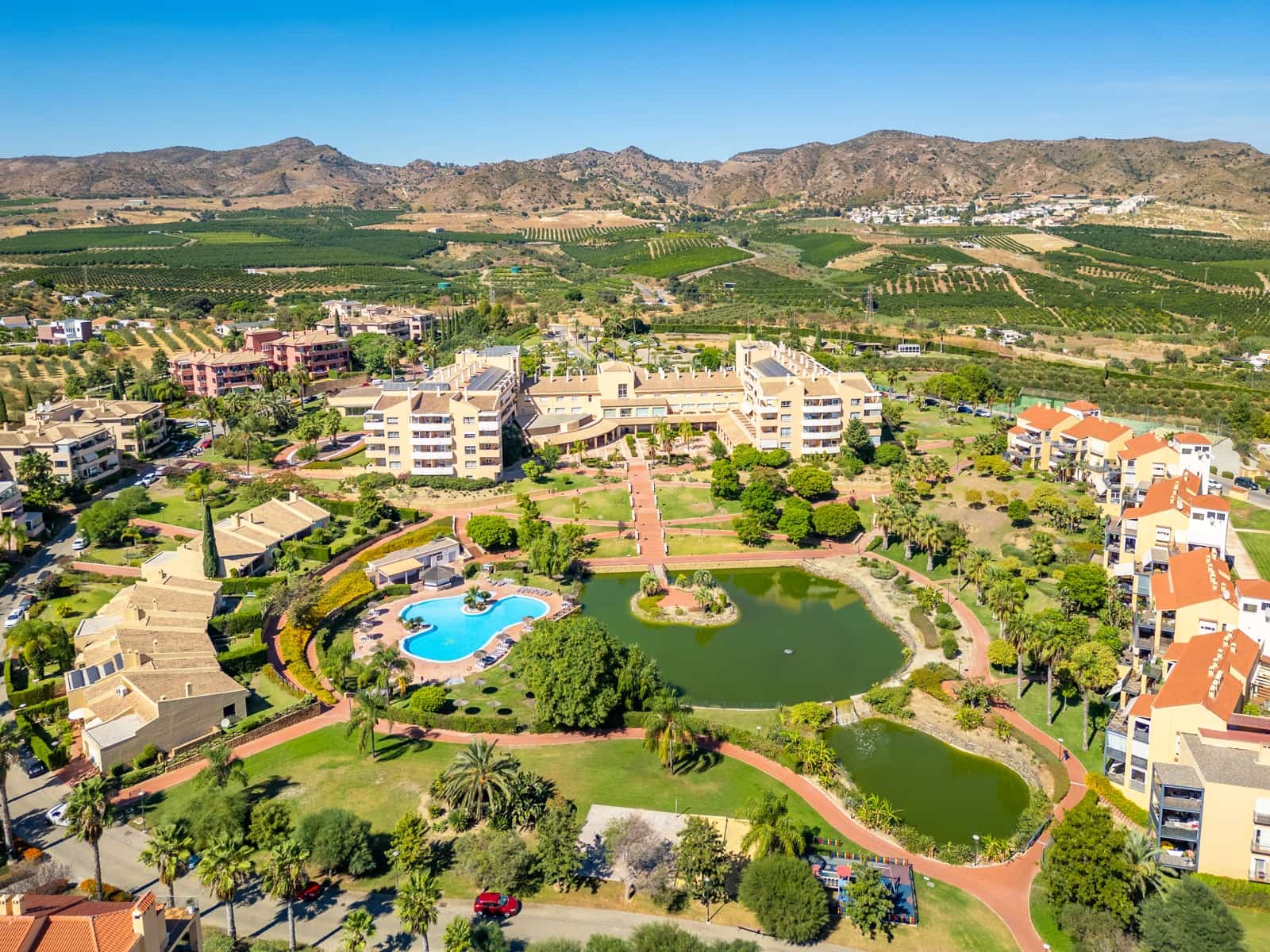 3 bedroom Villa for rent in Alhaurin de la Torre with pool garage - € 4,600 (Ref: 9314237)