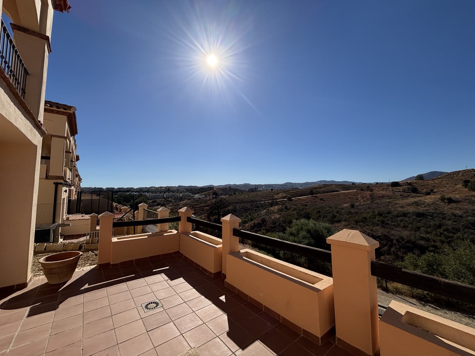 3 sypialnia Willa na sprzedaż w Mijas Golf z basenem garażem - 445 000 € (Ref: 9360872)