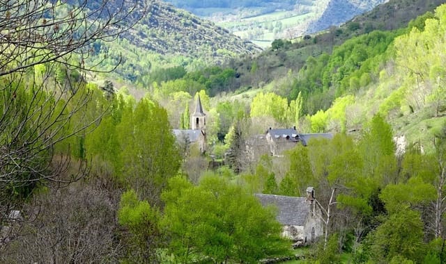 6 bedroom Finca/Country House for sale in La Guingueta d'Aneu - € 75,000 (Ref: 9326738)