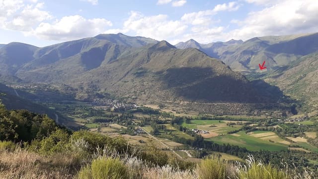 6 bedroom Finca/Country House for sale in La Guingueta d'Aneu - € 75,000 (Ref: 9326738)