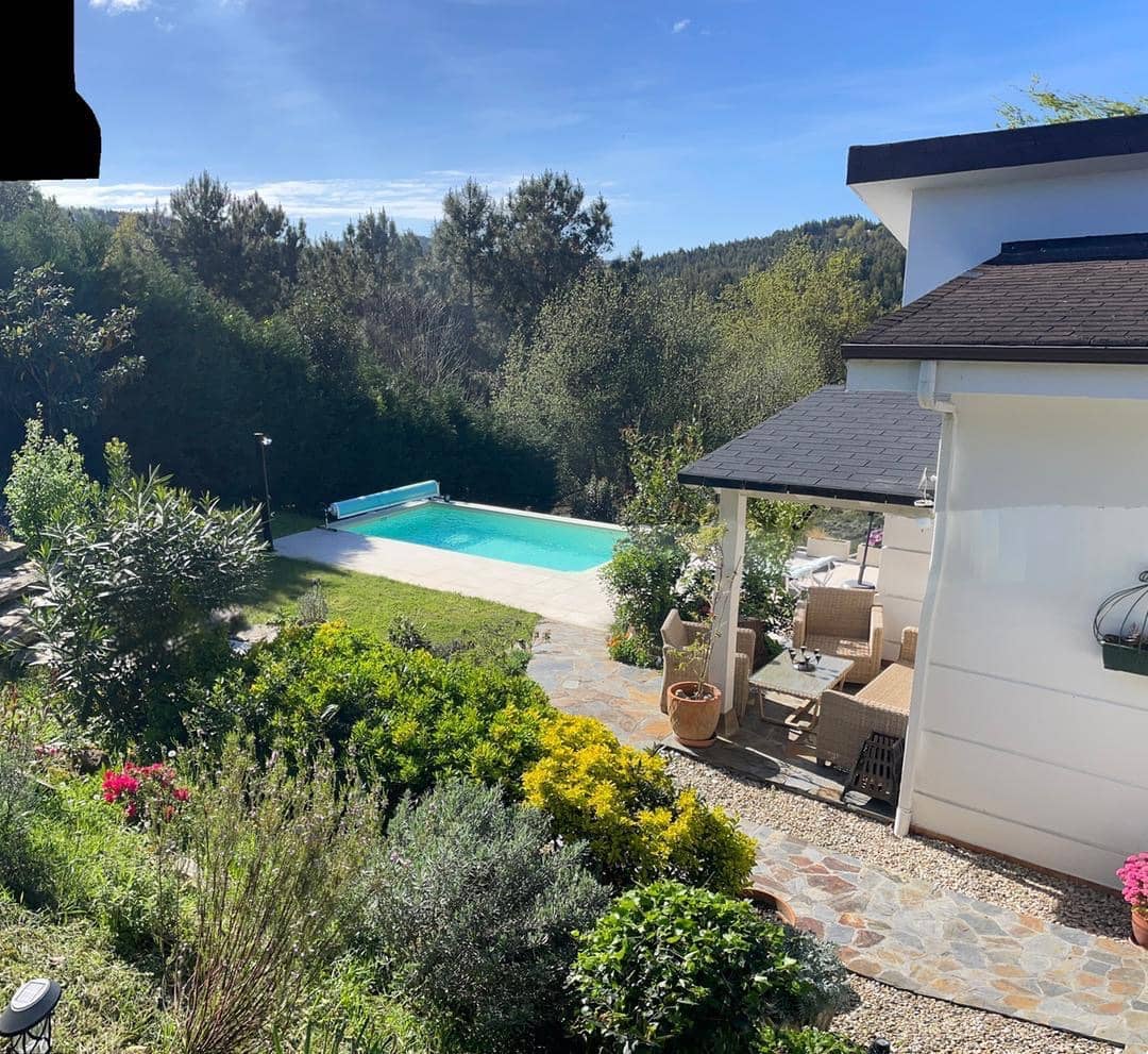 4 makuuhuone Huvila myytävänä paikassa Plentzia mukana uima-altaan 
autotalli - 700 000 € (Ref: 9319819)