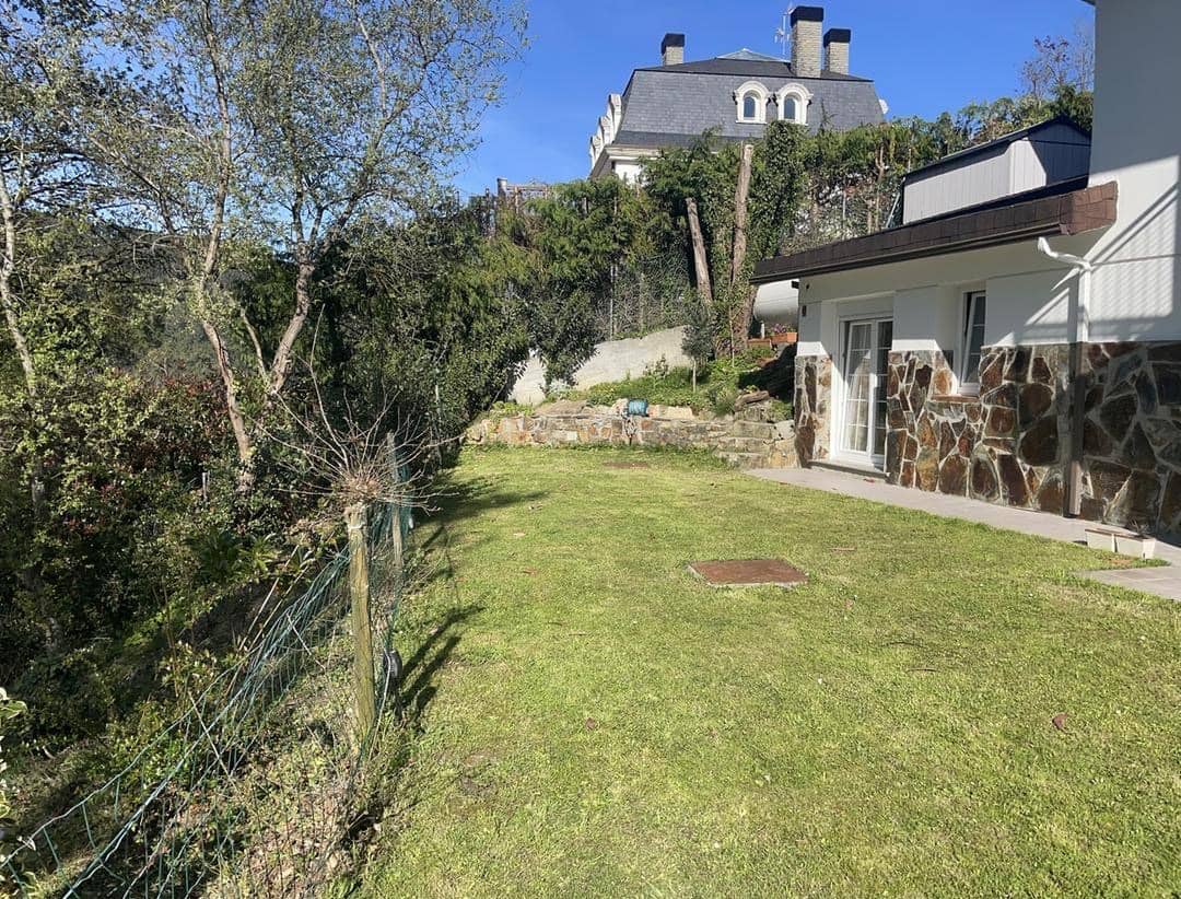 4 makuuhuone Huvila myytävänä paikassa Plentzia mukana uima-altaan 
autotalli - 700 000 € (Ref: 9319819)