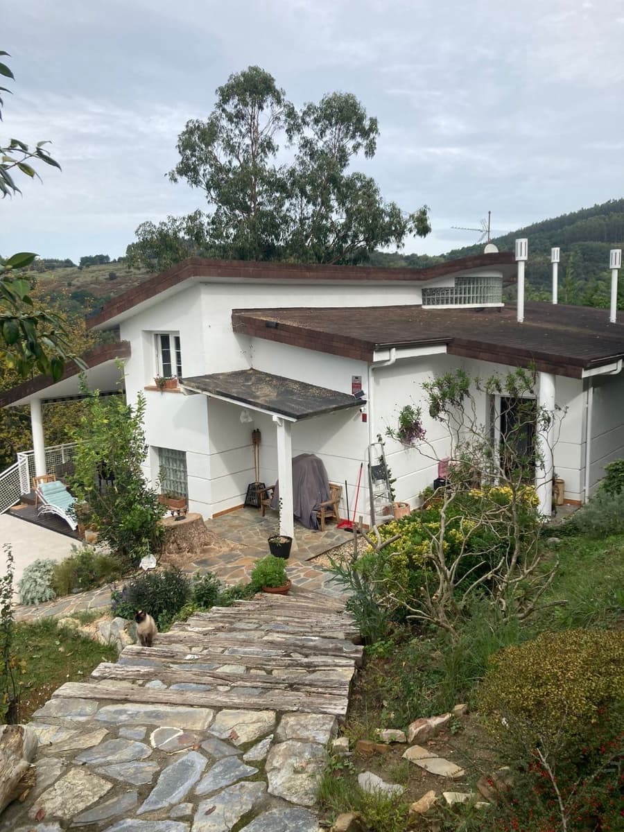 4 makuuhuone Huvila myytävänä paikassa Plentzia mukana uima-altaan 
autotalli - 700 000 € (Ref: 9319819)