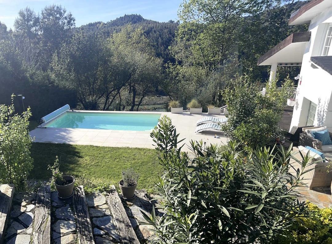 4 makuuhuone Huvila myytävänä paikassa Plentzia mukana uima-altaan 
autotalli - 700 000 € (Ref: 9319819)