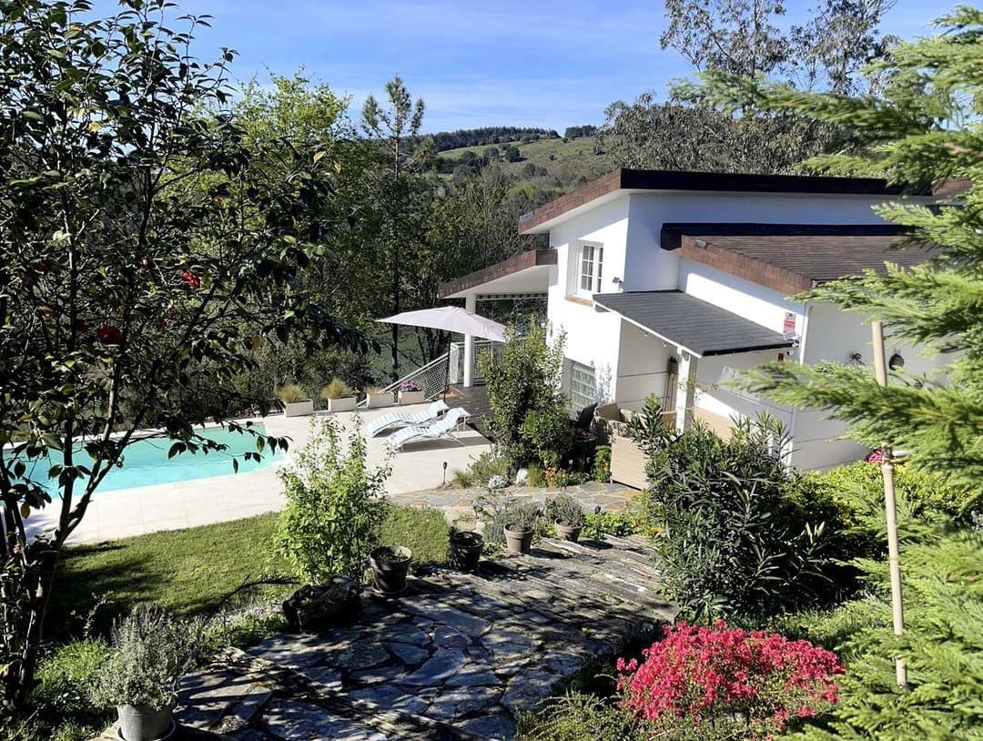 4 makuuhuone Huvila myytävänä paikassa Plentzia mukana uima-altaan 
autotalli - 700 000 € (Ref: 9319819)