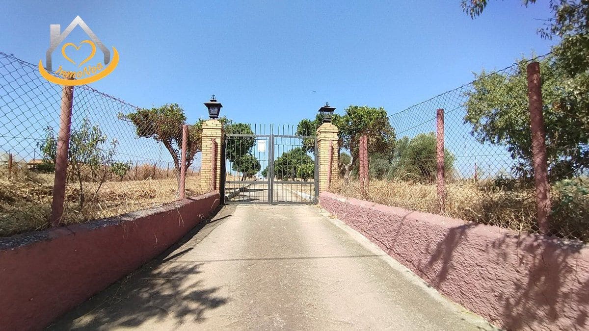 3 bedroom Finca/Country House for sale in San Juan del Puerto - € 163,500 (Ref: 9383334)