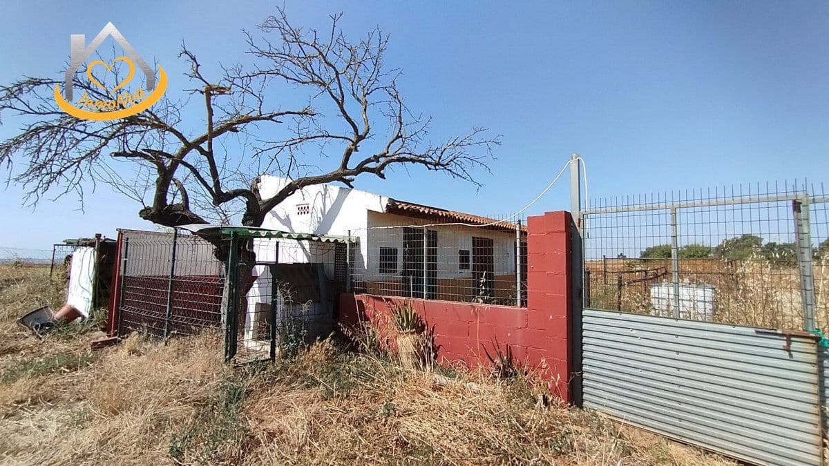 3 bedroom Finca/Country House for sale in San Juan del Puerto - € 163,500 (Ref: 9383334)