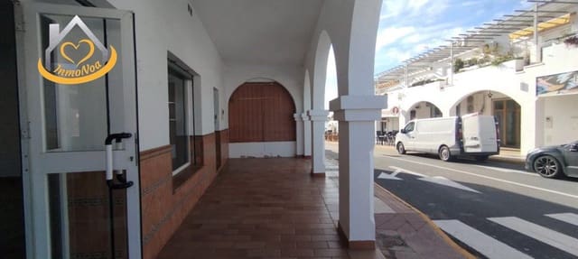 2 bedroom Commercial for sale in Cartaya - € 200,000 (Ref: 9383340)