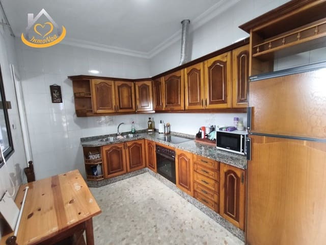 2 bedroom Townhouse for sale in Lepe - € 139,000 (Ref: 9398727)