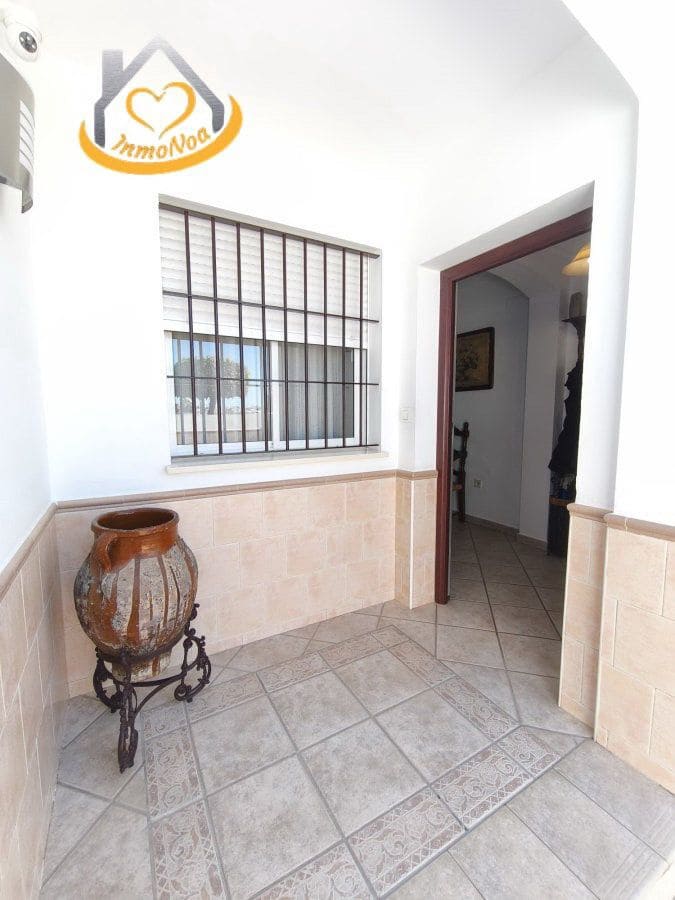 3 Zimmer Haus zu verkaufen in Lepe mit Garage - 215.000 € (Ref: 9634059)