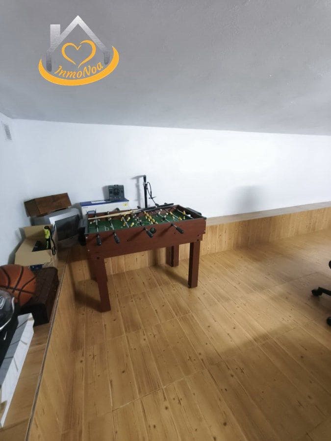3 Zimmer Haus zu verkaufen in Lepe mit Garage - 215.000 € (Ref: 9634059)