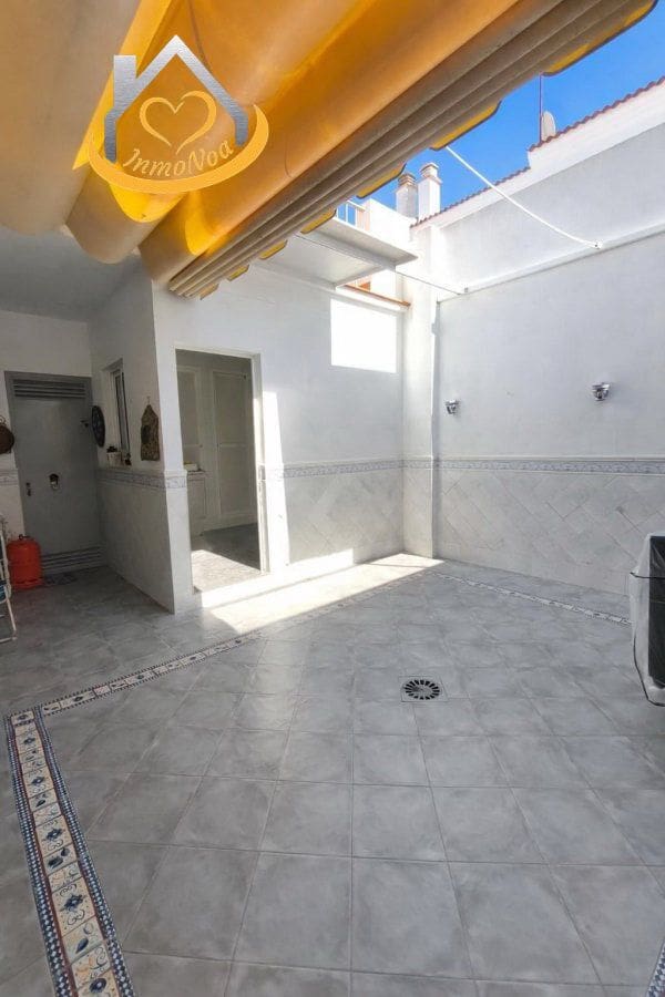 3 Zimmer Haus zu verkaufen in Lepe mit Garage - 215.000 € (Ref: 9634059)