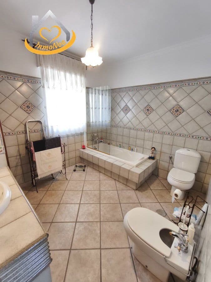 3 Zimmer Haus zu verkaufen in Lepe mit Garage - 215.000 € (Ref: 9634059)