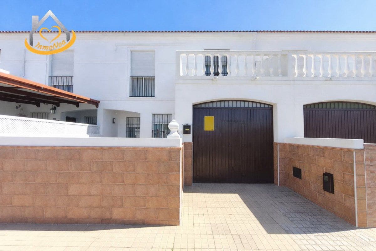 3 Zimmer Haus zu verkaufen in Lepe mit Garage - 215.000 € (Ref: 9634059)