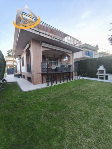 4 quarto Moradia para venda em Islantilla, Isla Cristina - 580 000 € (Ref: 9637228)