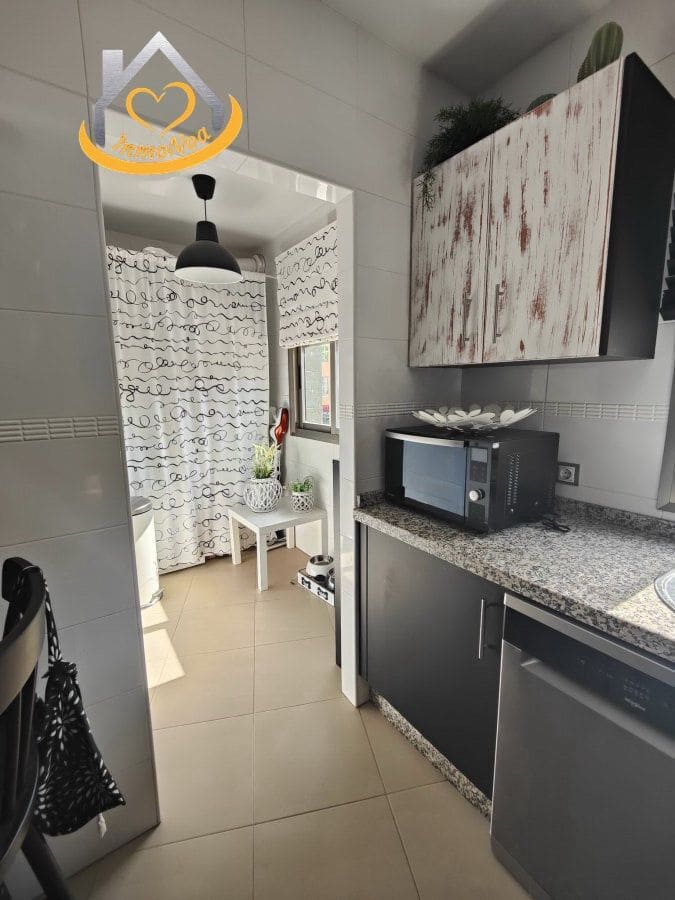 4 Zimmer Haus zu verkaufen in Lepe mit Garage - 215.000 € (Ref: 9673964)