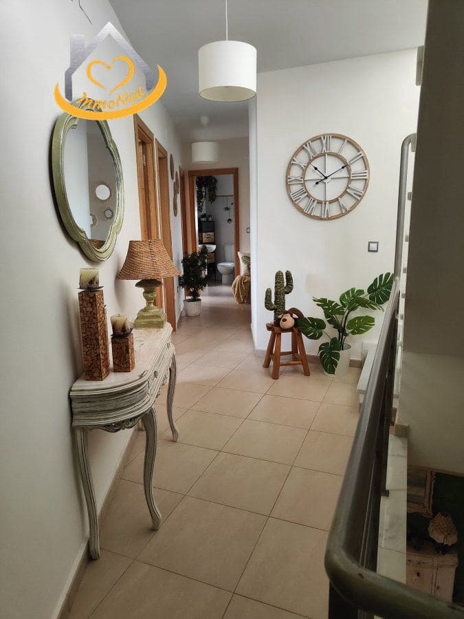 4 Zimmer Haus zu verkaufen in Lepe mit Garage - 215.000 € (Ref: 9673964)