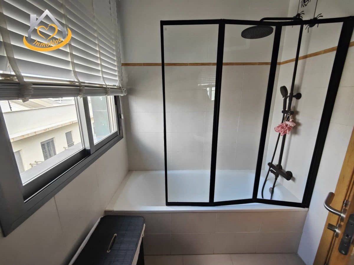 4 Zimmer Haus zu verkaufen in Lepe mit Garage - 215.000 € (Ref: 9673964)