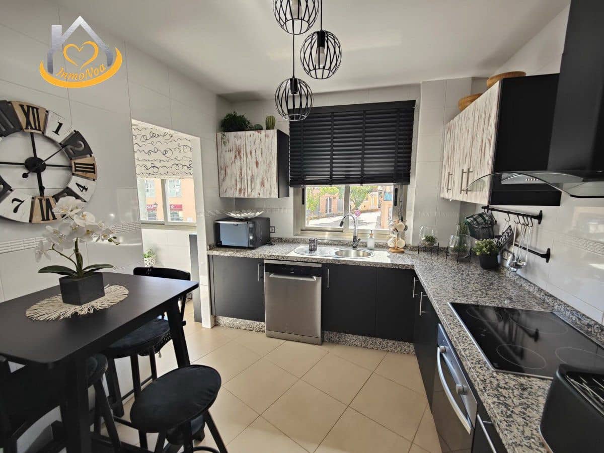 4 Zimmer Haus zu verkaufen in Lepe mit Garage - 215.000 € (Ref: 9673964)