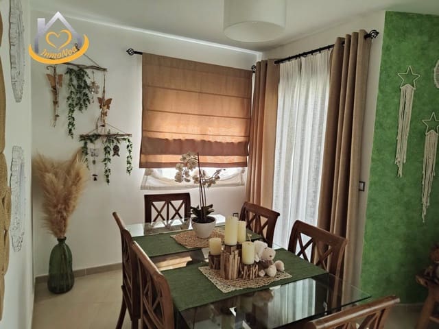 Casa de 4 habitaciones en Lepe en venta con garaje - 215.000 € (Ref: 9673964)