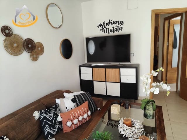 Casa de 4 habitaciones en Lepe en venta con garaje - 215.000 € (Ref: 9673964)