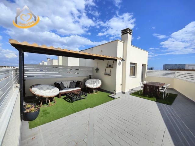 Casa de 4 habitaciones en Lepe en venta con garaje - 215.000 € (Ref: 9673964)