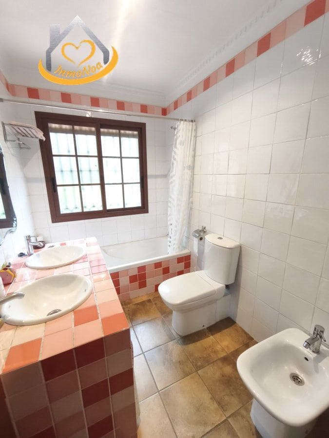 5 soveværelse Villa til salg i Aljaraque - € 530.000 (Ref: 9780265)