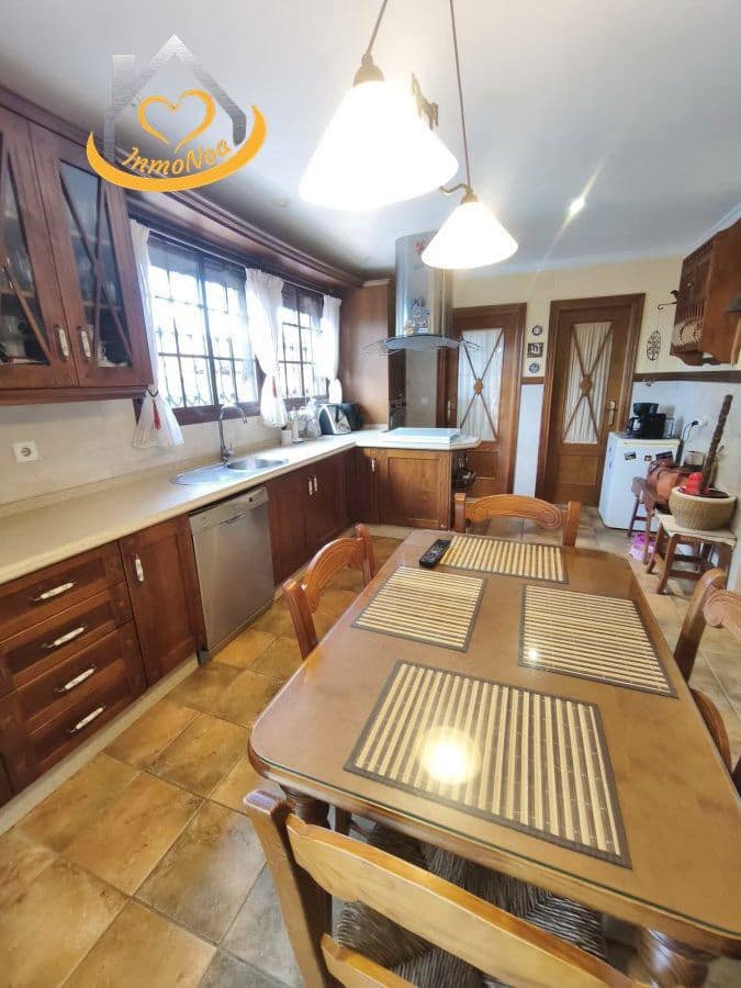 5 soveværelse Villa til salg i Aljaraque - € 530.000 (Ref: 9780265)