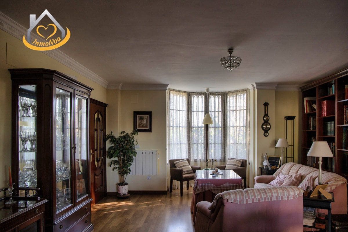 5 soveværelse Villa til salg i Aljaraque - € 530.000 (Ref: 9780265)