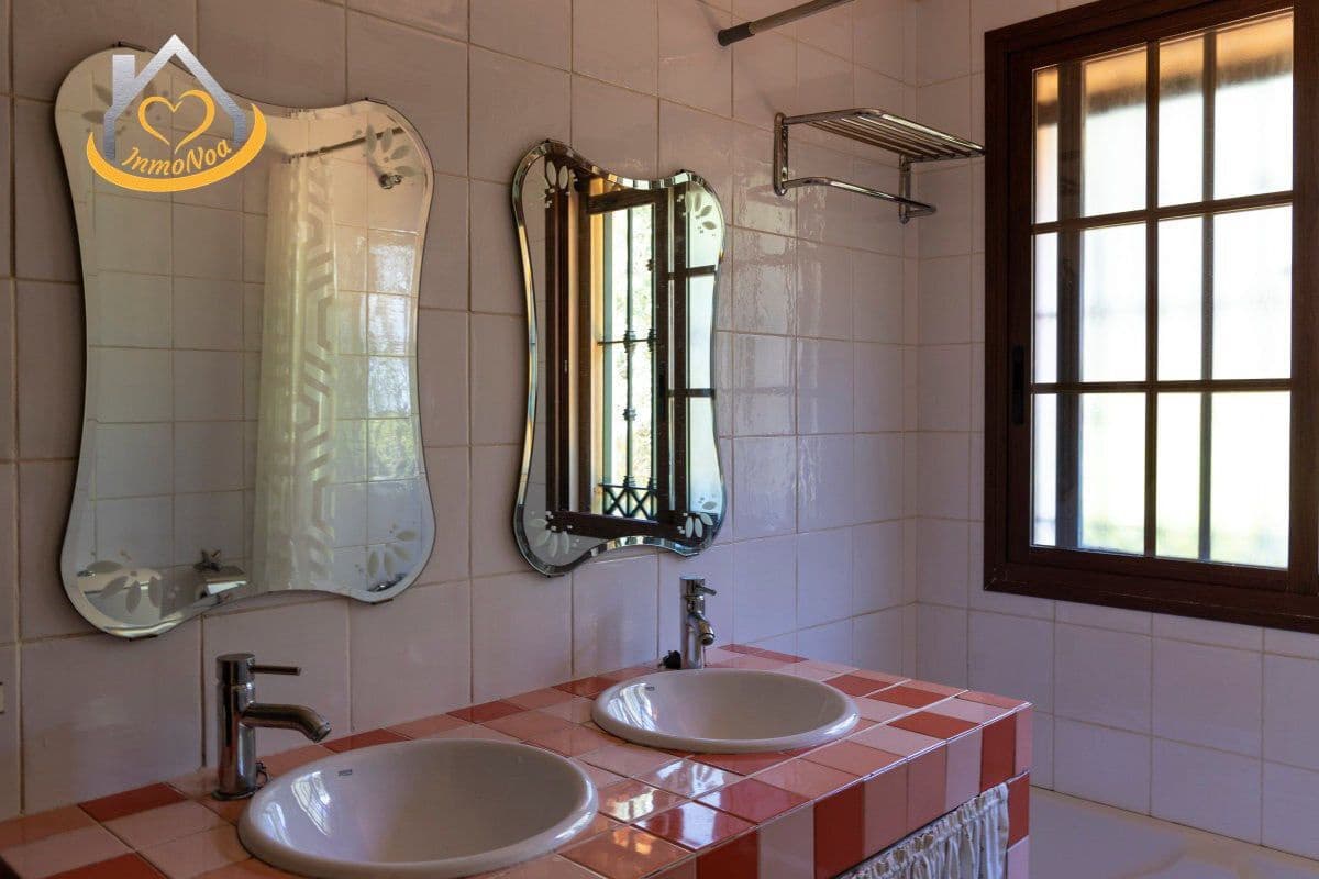 5 soveværelse Villa til salg i Aljaraque - € 530.000 (Ref: 9780265)