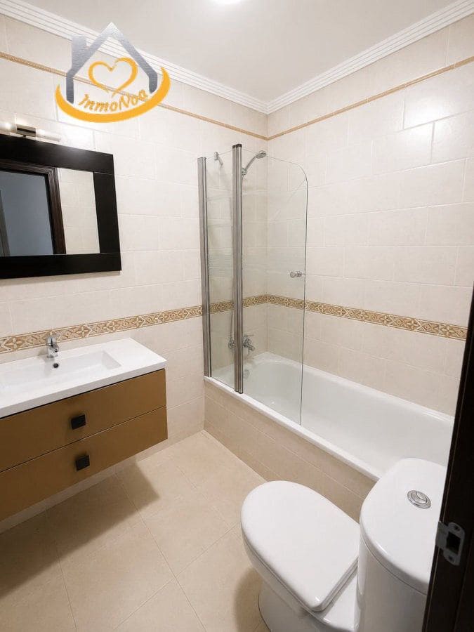 Piso de 3 habitaciones en Cartaya en venta - 120.000 € (Ref: 9849151)