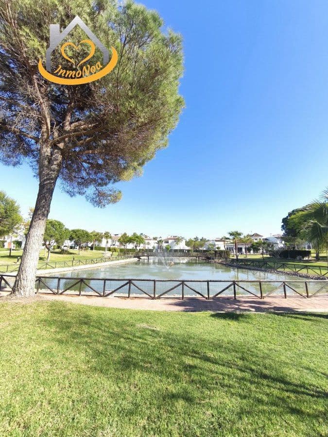 2 bedroom Apartment for sale in Islantilla - € 220,000 (Ref: 9855137)