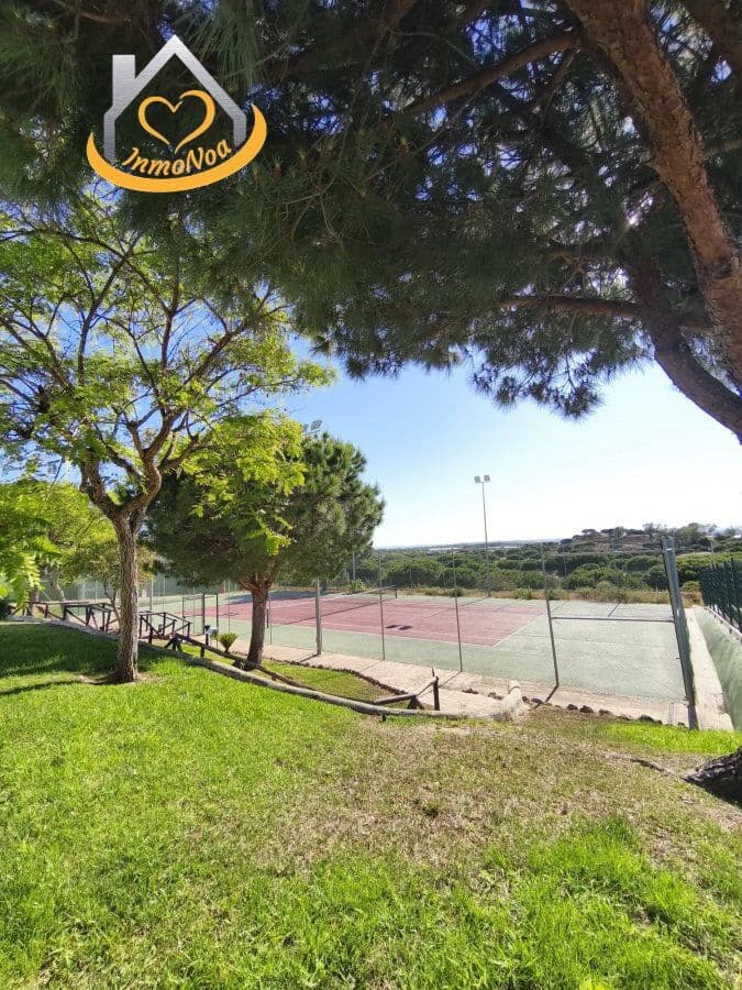 2 bedroom Apartment for sale in Islantilla - € 220,000 (Ref: 9855137)