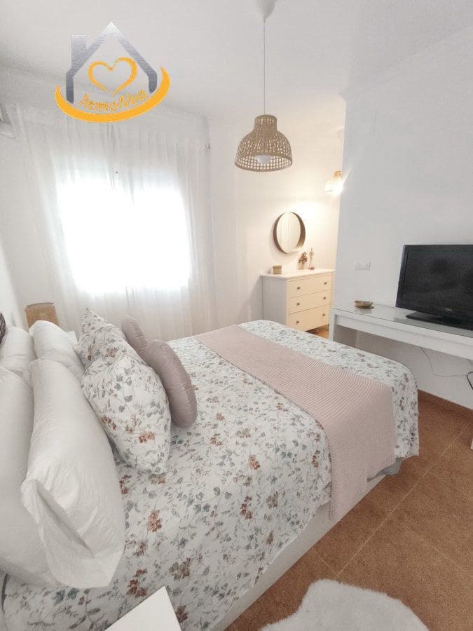 3 soveværelse Lejlighed til salg i Lepe med garage - € 155.000 (Ref: 9866727)